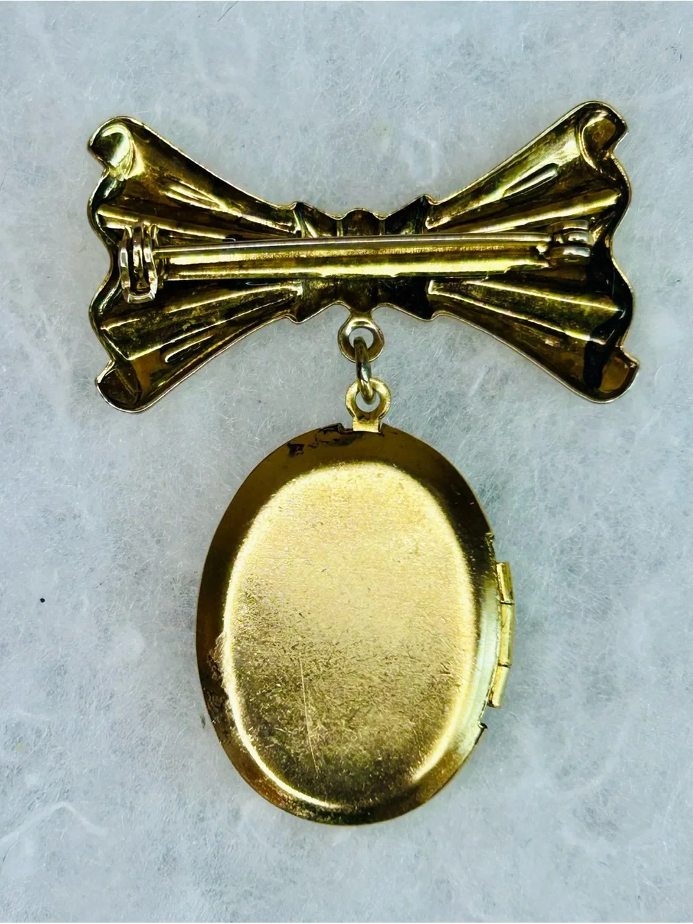 Vintage Gold Tone Bow & Cameo Locket Brooch (c. 1970s–1980s)